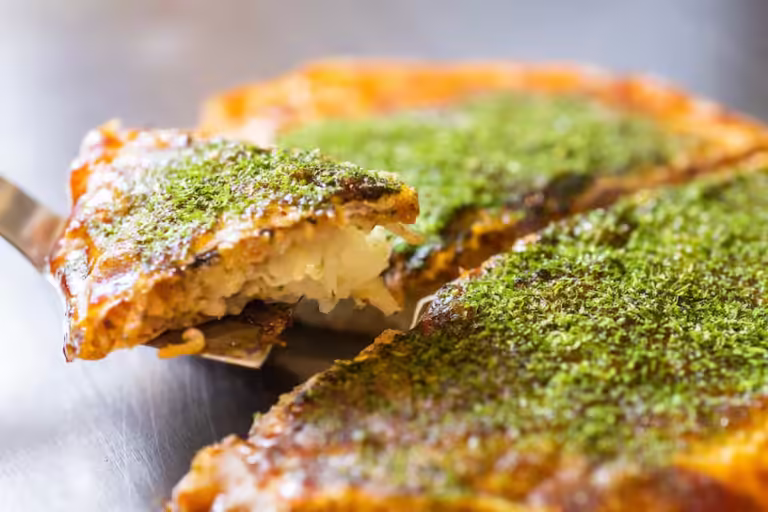 Okonomiyaki de Hiroshima. Foto de la Asociación de Turismo de Hiroshima