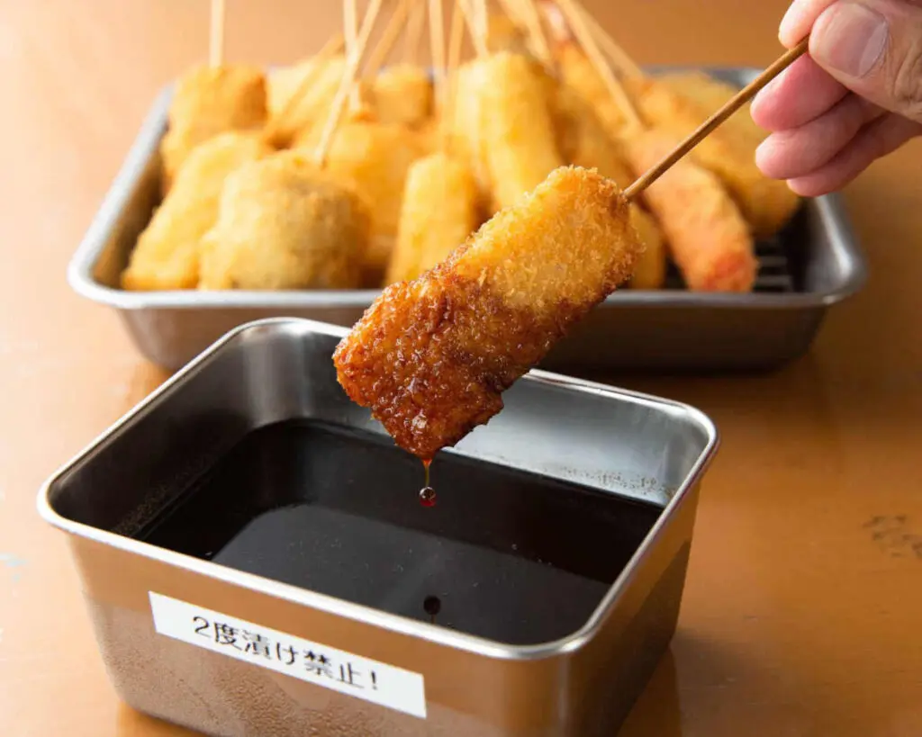 e7fbc085-kushikatsu-sauce