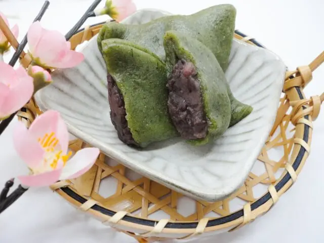 Kusa mochi (草餅)