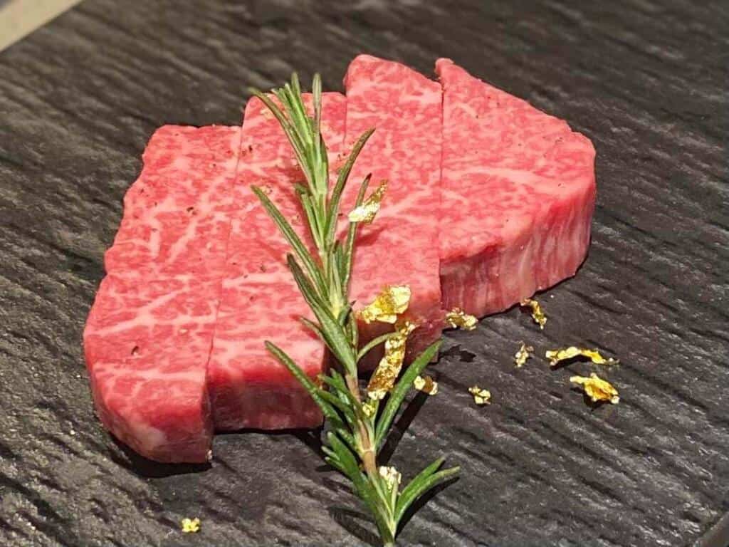 Matsusaka Beef (松阪牛)