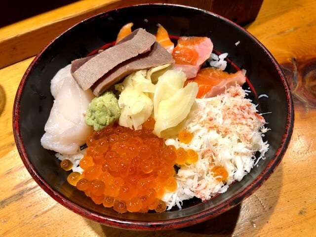 Kaisen don (海鮮丼)