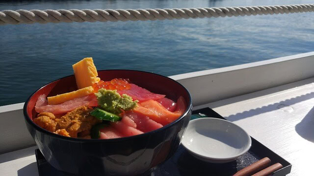 Kaisen don (海鮮丼)