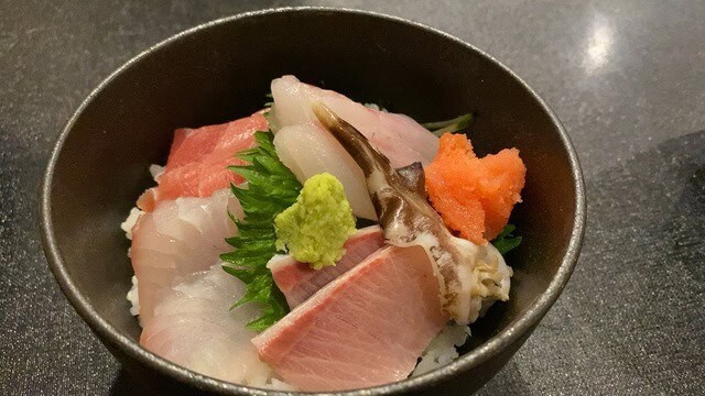 Kaisen don (海鮮丼)