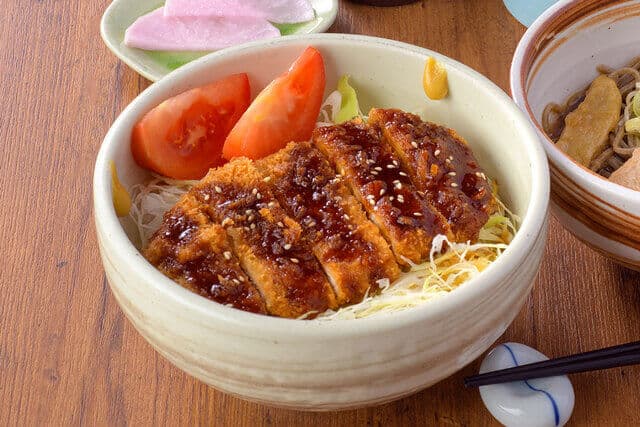 sauce katsu don そーすかつどん