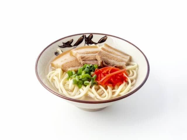 Okinawa soba (沖縄そば)