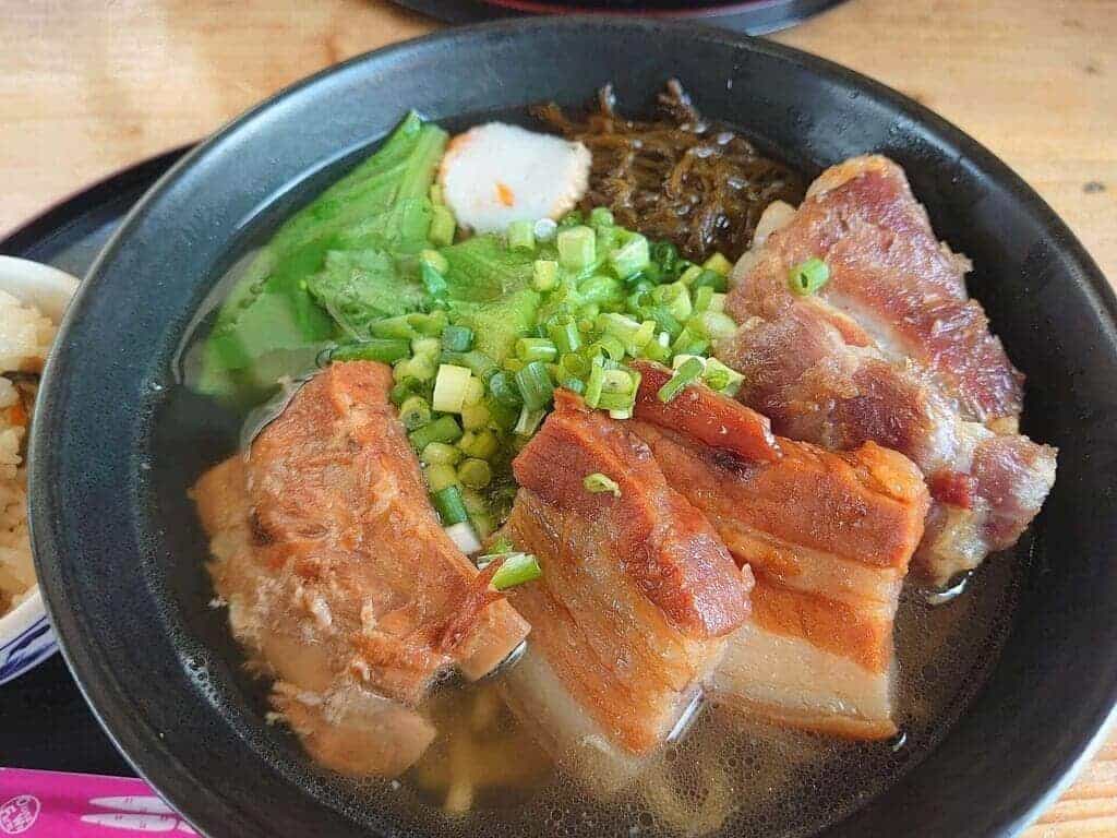 Okinawa soba (沖縄そば)