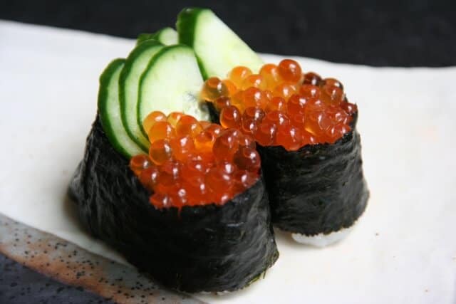 Gunkan sushi (軍艦寿司)