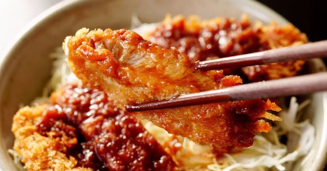 sauce katsu don そーすかつどん