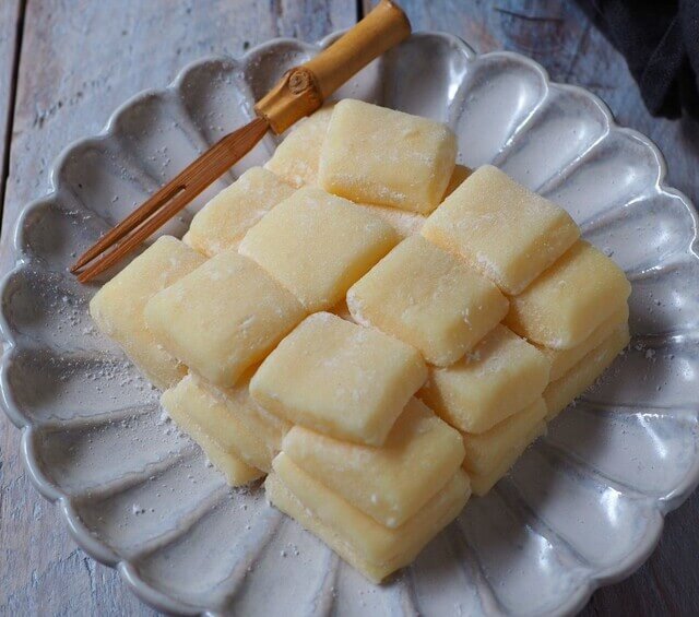 Butter Mochi (バター餅)