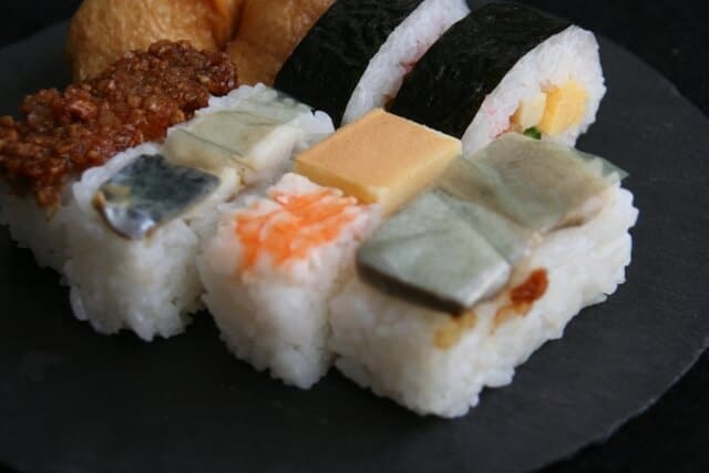 Oosaka sushi (大阪寿司)