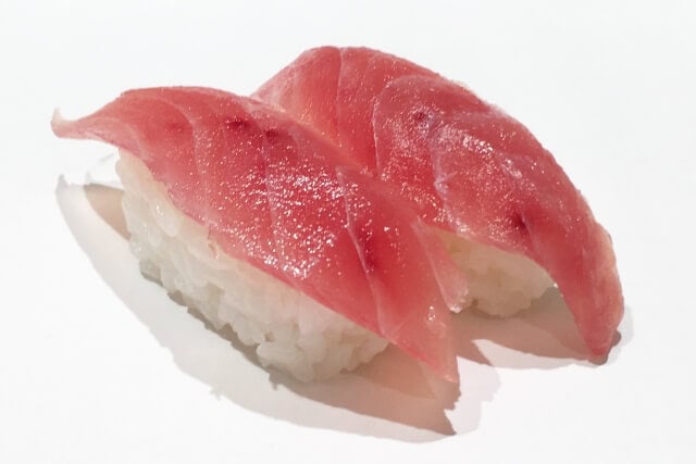 Maguro sushi (マグロ寿司)