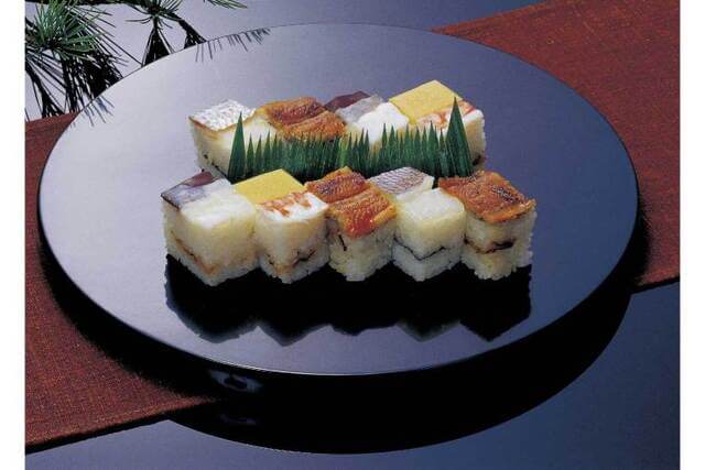 Oosaka sushi (大阪寿司)