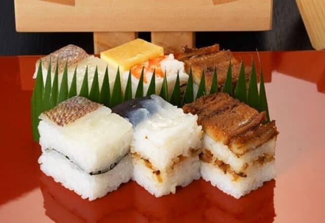 Oosaka sushi (大阪寿司)