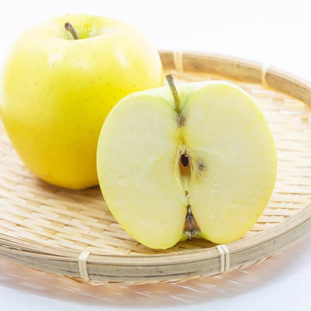 shinano gold  aomori apple