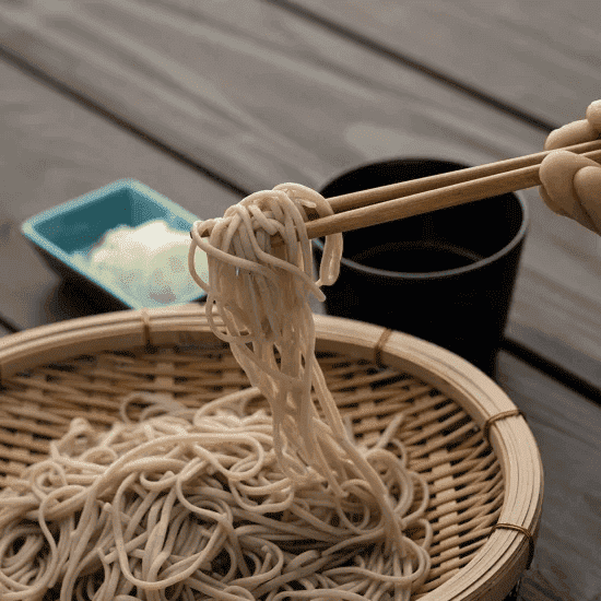 Juwari soba with chopsticks