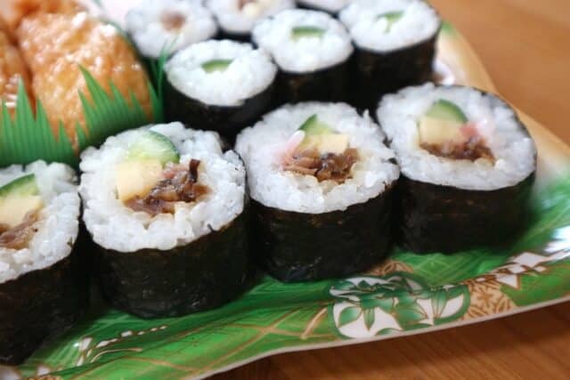 Kanpyo maki with other sushi