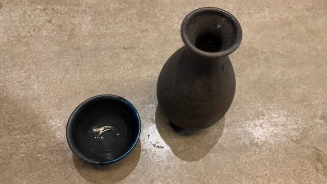 wide mouthed sake vessel