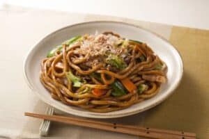 Sauce yaki udon (ソース焼きうどん)
