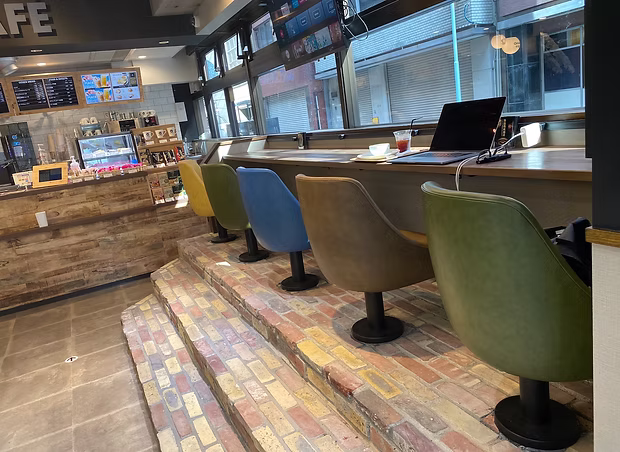 Spaces inside the cafe