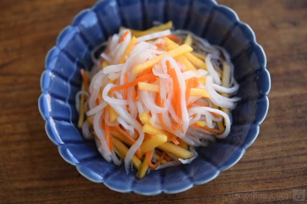 Kaki namasu (柿なます)