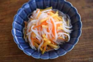 Kaki namasu (柿なます)