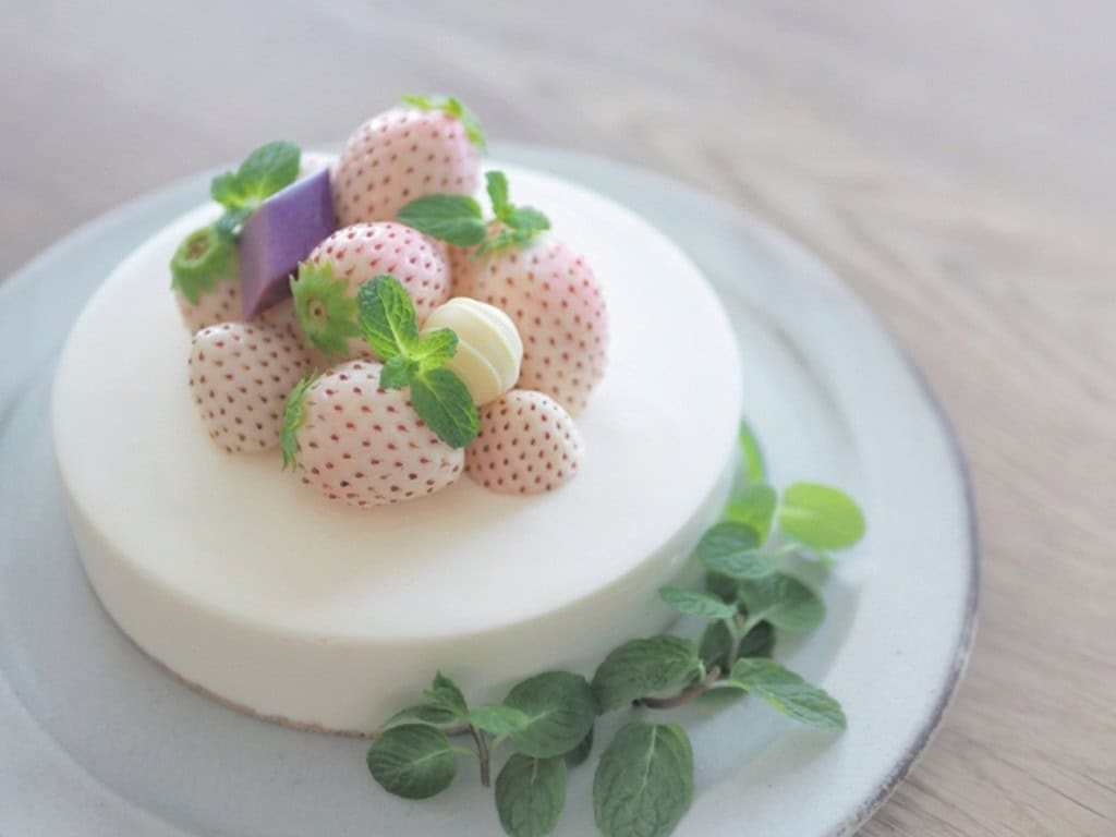 awayuki strawberry cake