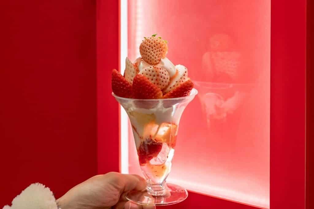 awayuki strawberry sweets