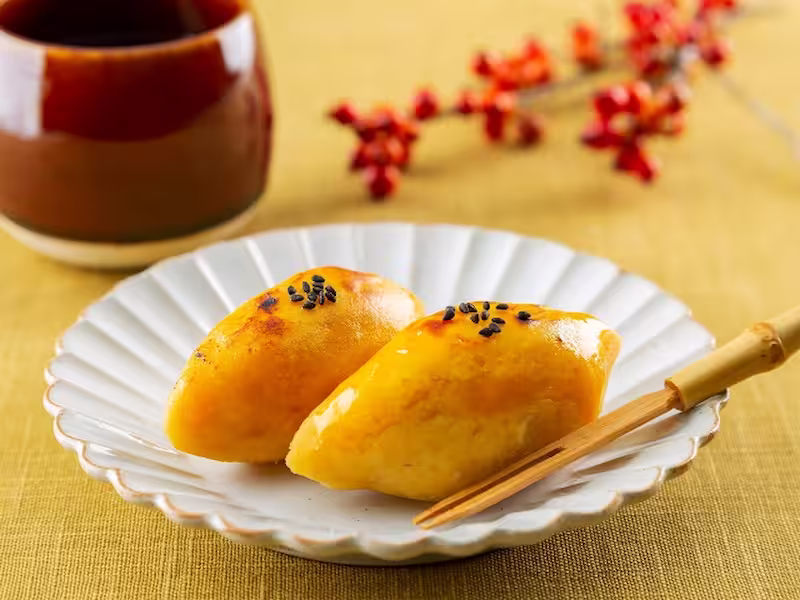 Sweet Potato Cake with tea and flowes