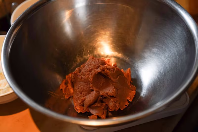 Edo ama miso on stainless bowl