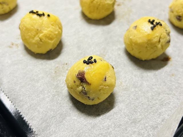 Japanese sweet potato cake bites with black sesame topping, delicious and traditional.e