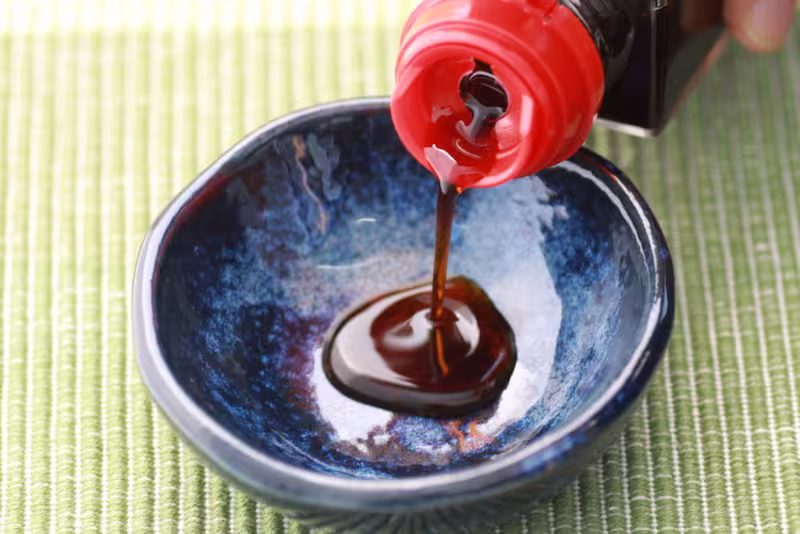 Shodoshima Shoyu pour in blue small bowl