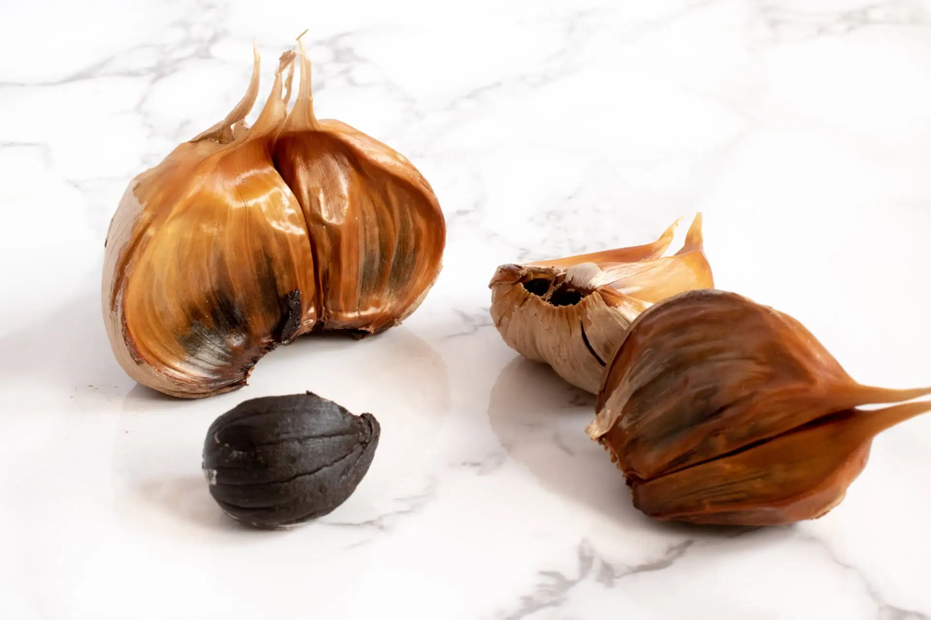 Black Garlic (黒にんにく)