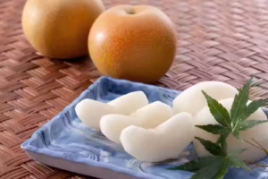 Kureha Nashi (呉羽梨) Kureha Nashi