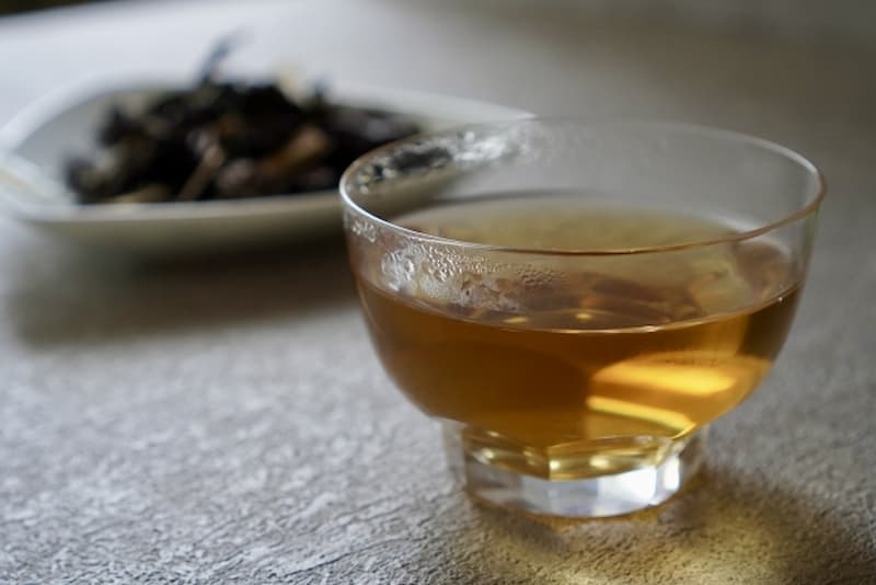 Kyobancha, Kyoto's roasted green tea made from large, unrolled leaves